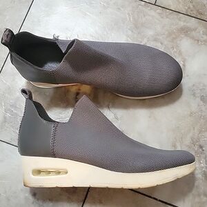 DKNY Alan Wedge Slip-On Sneaker